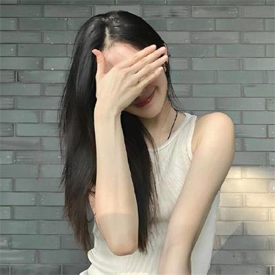 只在那里发光